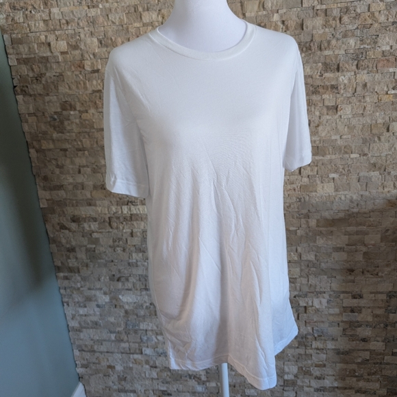 Bella Canvas Other - Lightweight White Basic Short Sleeve T-Shirt Neutral Minimal Beach Thin Size M
